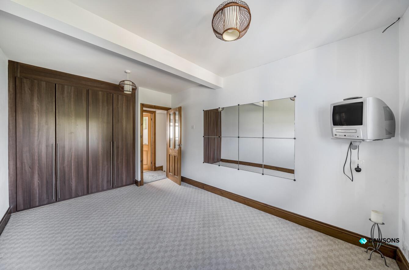 Portway, Bishopston, Swansea, SA3 3JR